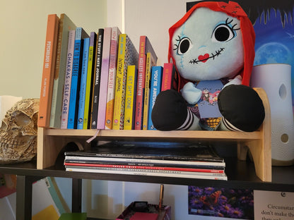 Couch-Style Wooden Desktop Bookshelf – Compact Tabletop Organizer for Books, Magazines & CDs | Natural Wood Finish for Home Office & Dorm Use