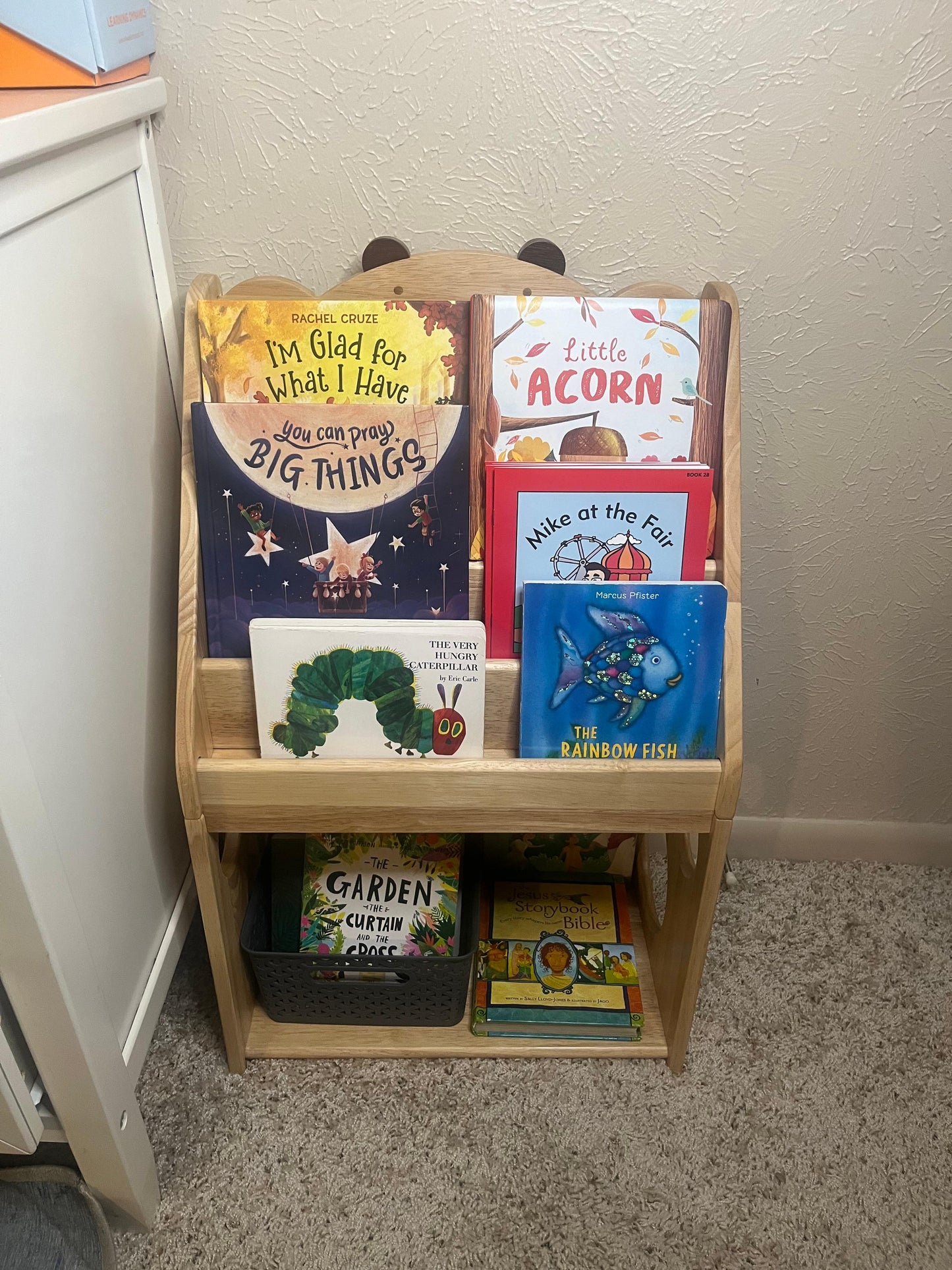 Woodtoe 5-Tier Montessori Bookshelf with Chalkboard & Toy Storage – Large Wooden Book Display Shelf for Kids’ Bedroom, Nursery & Classroom